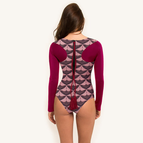 woodlike ocean full suit with long sleeves in berry and print color. One suit with regenerated Italian fabric with 50+ protection back view